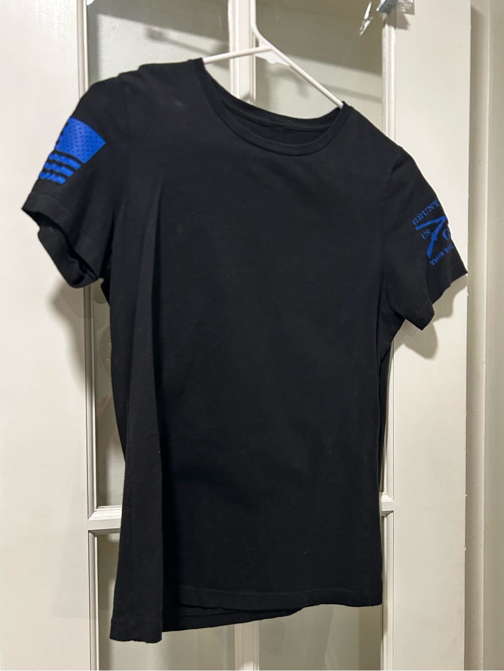 Women's Grunt Style Small Black Tee with Blue Distressed Flag Graphic - Picture 2 of 3